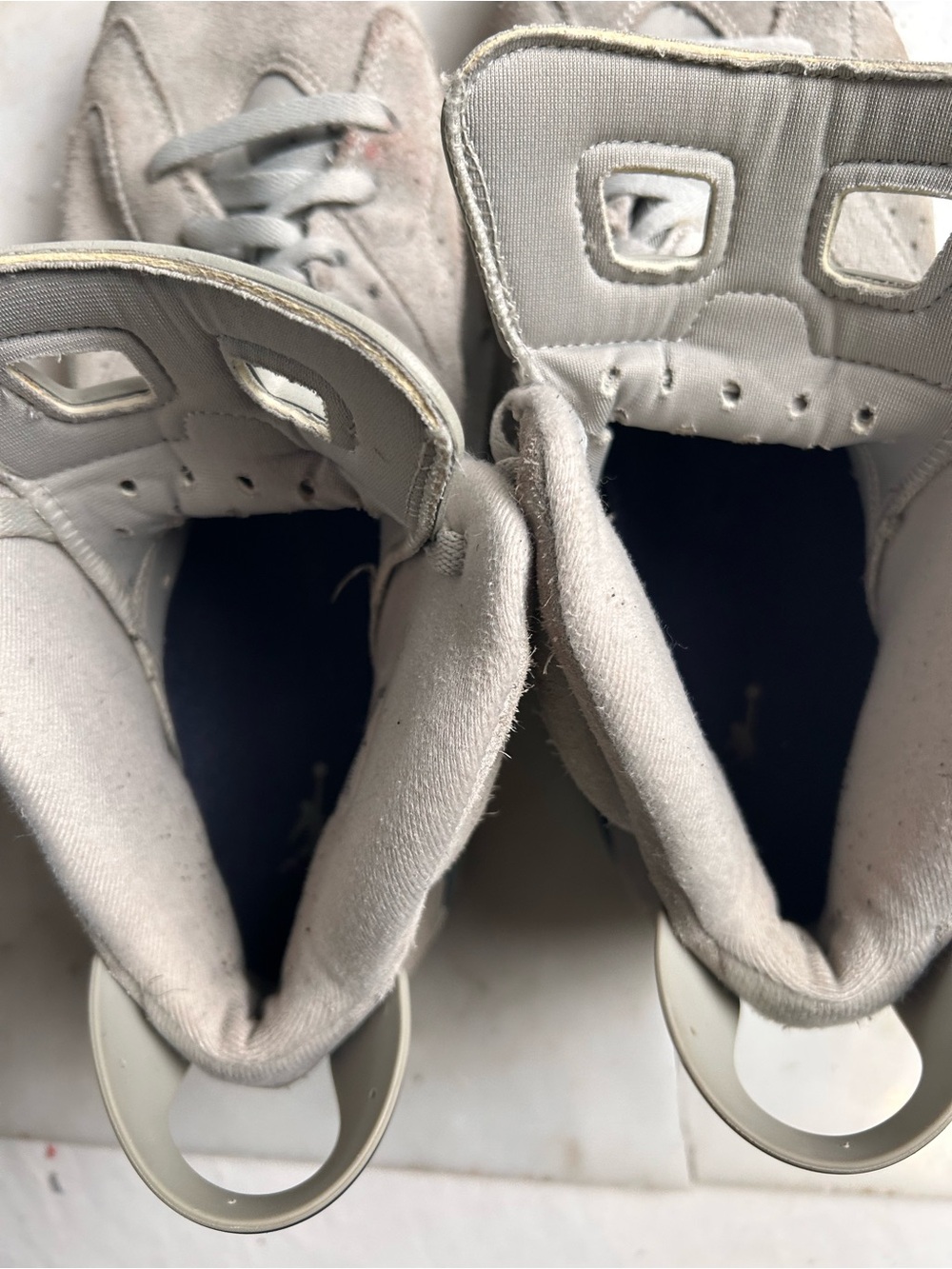 Air Jordan Retro 7 Suede Sneakers in Light Gray with Navy Jumpman 14 Mens - Picture 5 of 14